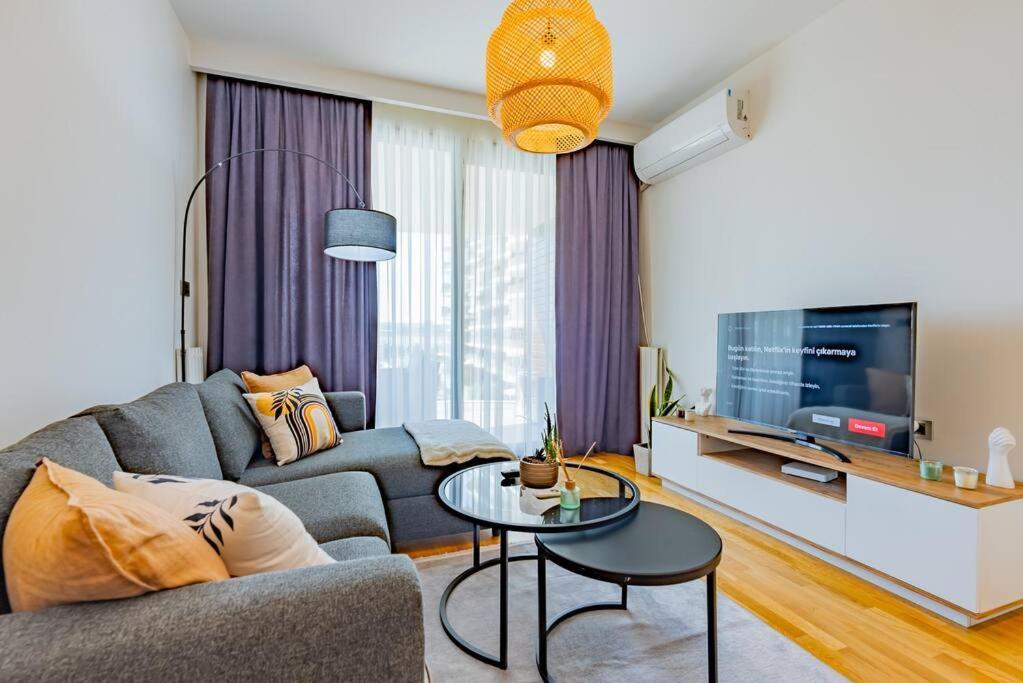Golden Stones House Sea And Lake View Истанбул Екстериор снимка