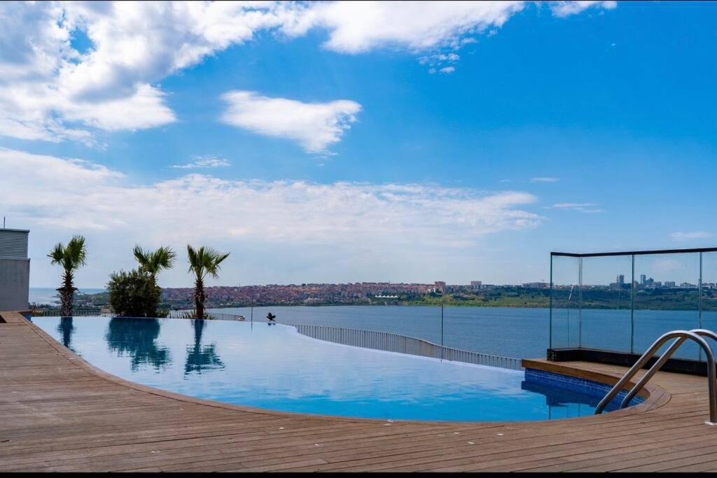Golden Stones House Sea And Lake View Истанбул Екстериор снимка