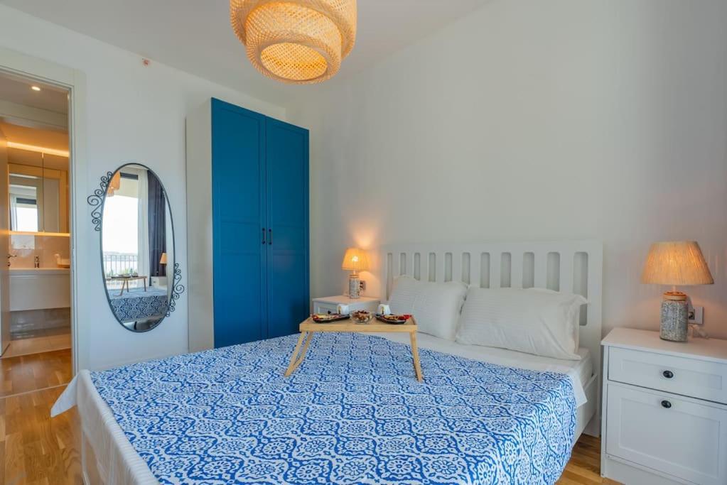 Golden Stones House Sea And Lake View Истанбул Екстериор снимка