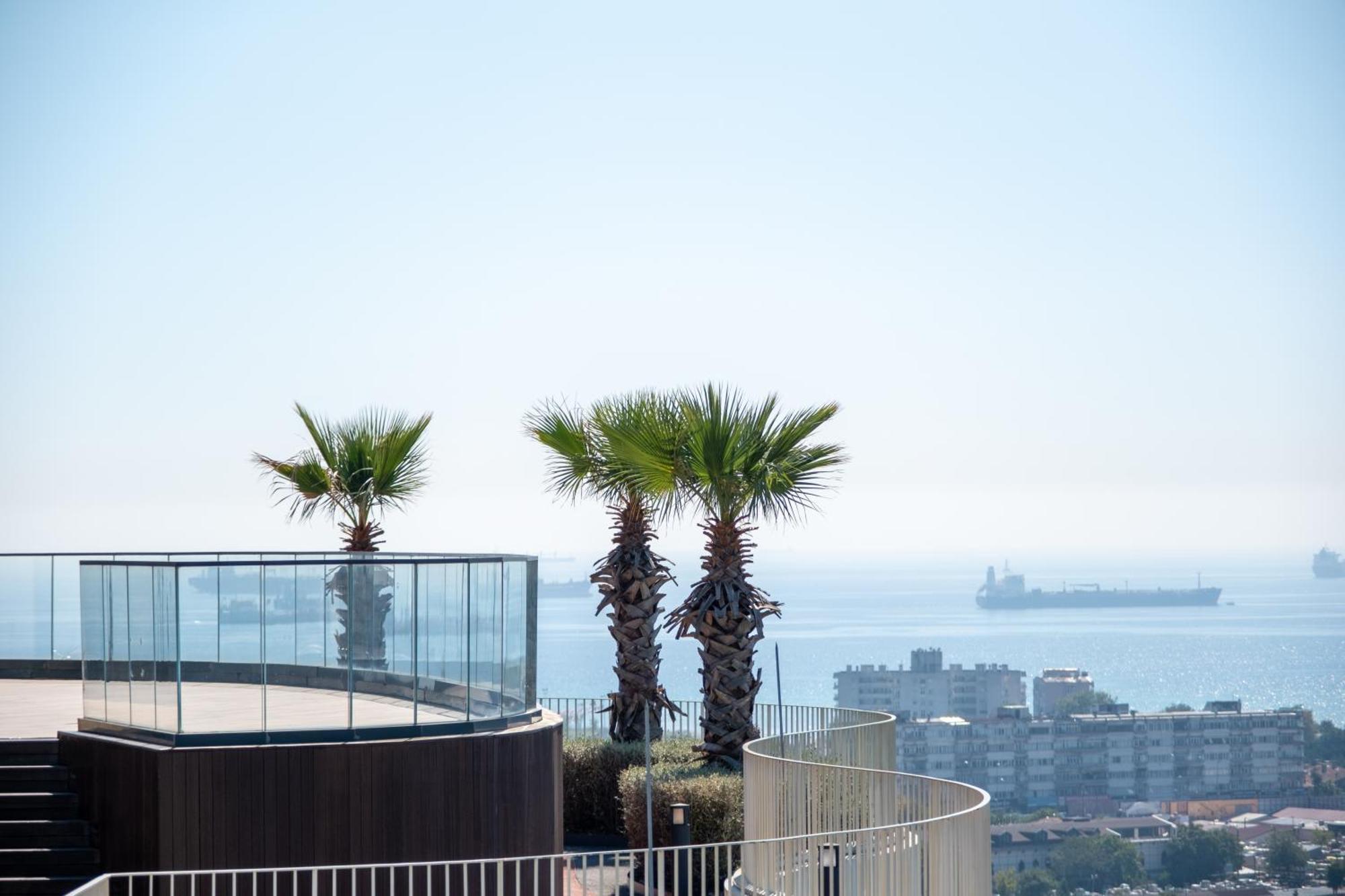 Golden Stones House Sea And Lake View Истанбул Екстериор снимка